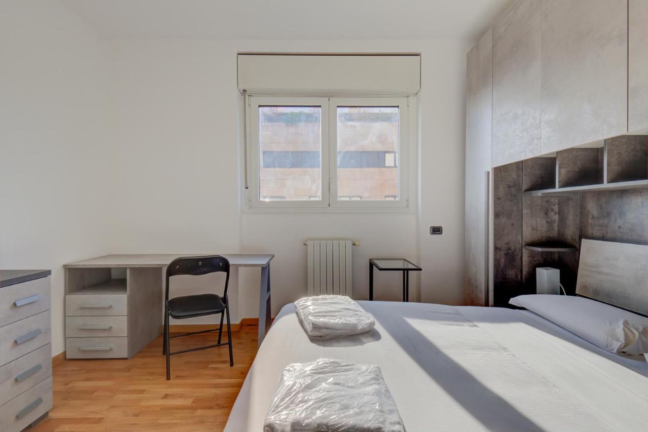 Splendida Terrazza Su Arcimboldi - Milano Bicocca Apartment Ngoại thất bức ảnh